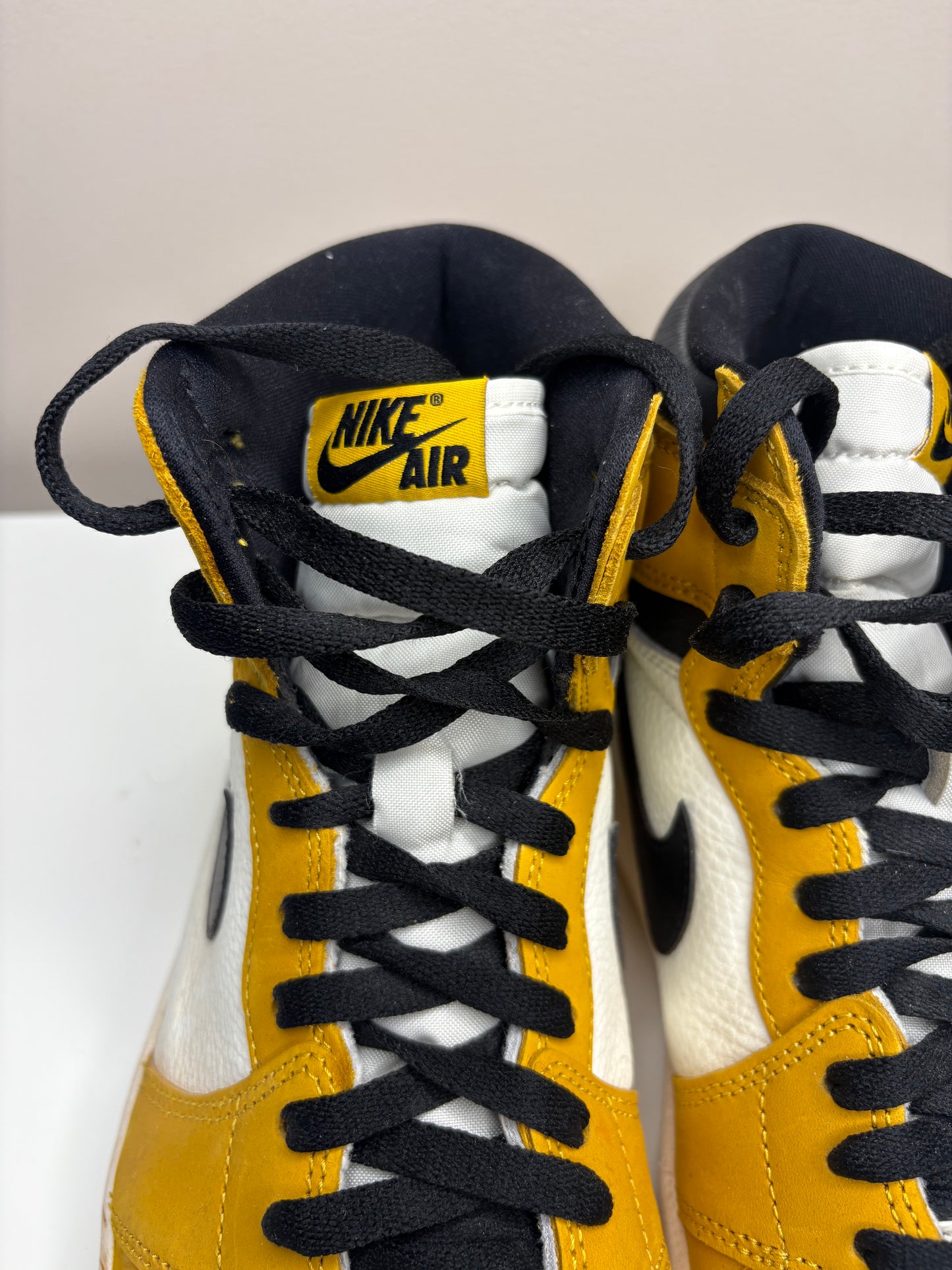 'Nike' Air Jordan 1 Retro High OG Yellow Ochre