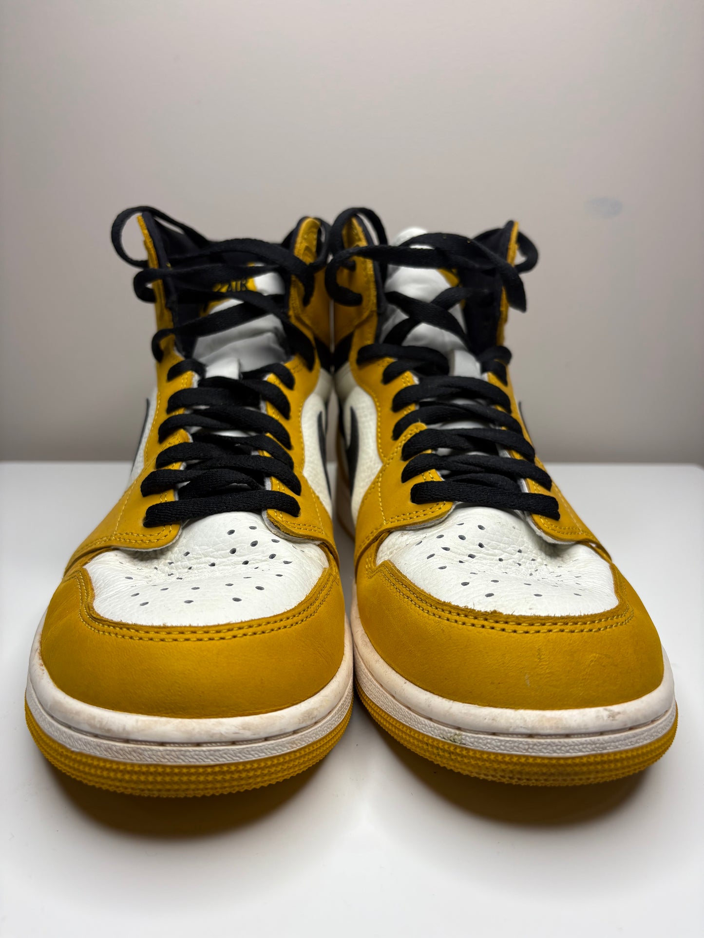 'Nike' Air Jordan 1 Retro High OG Yellow Ochre