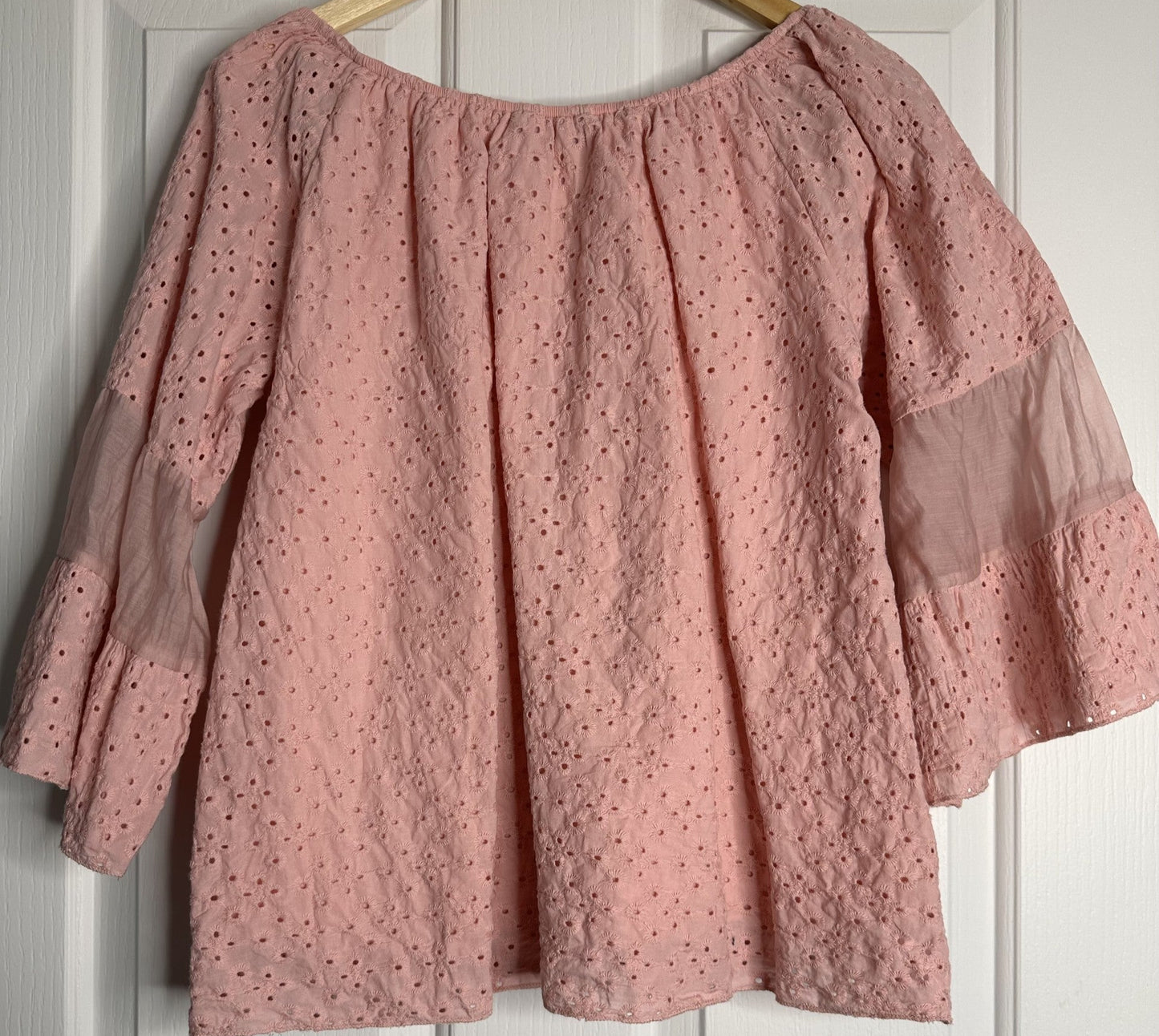 'Liz Jordan' Pink Bell Sleeve Blouse