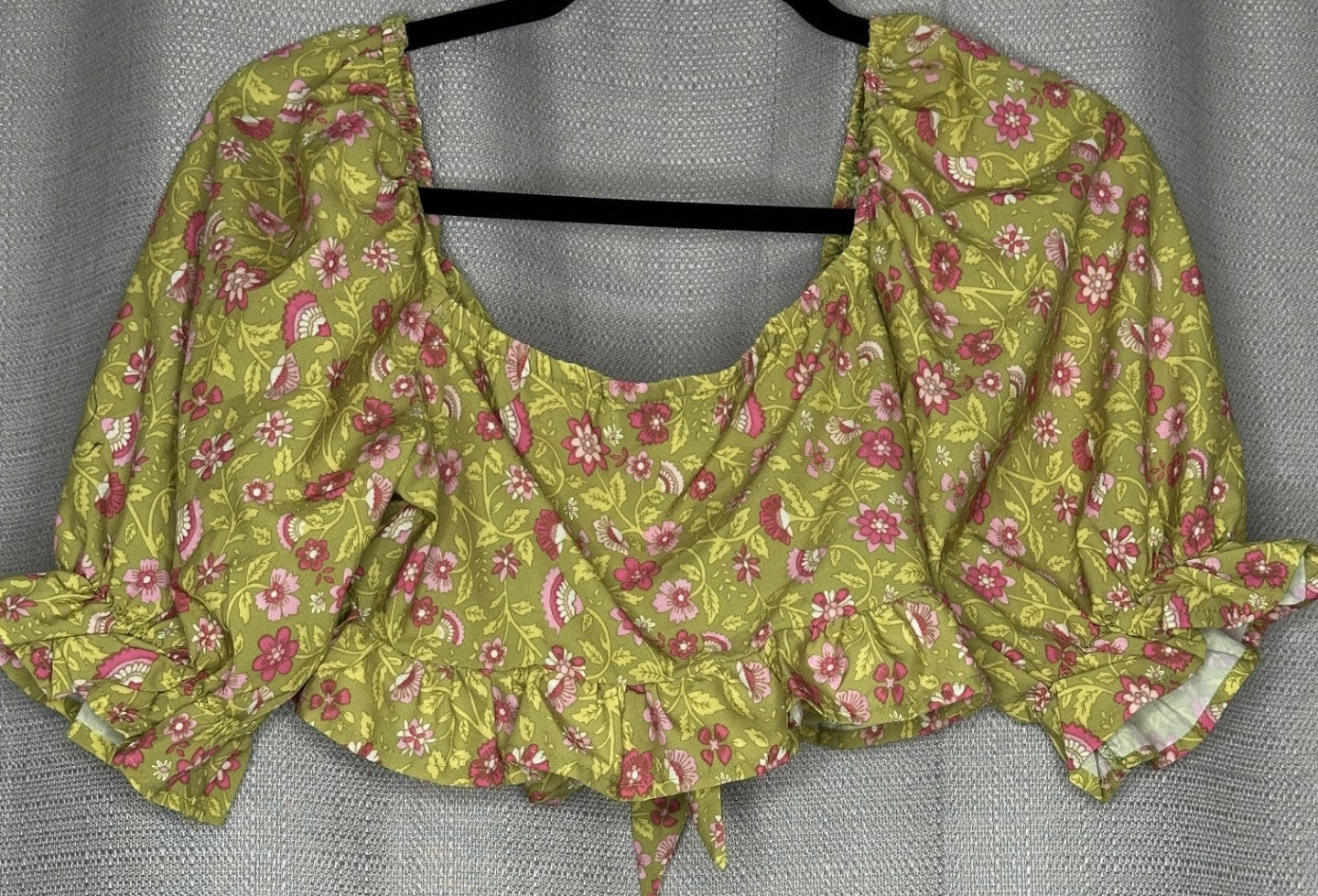 *NEW 'Oscar Street' Satin Lime Green Floral Bolero