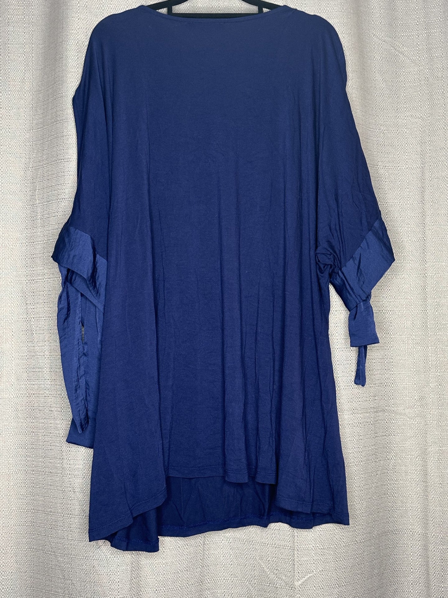 *NEW 'Bella Curve' Longline Navy Blouse