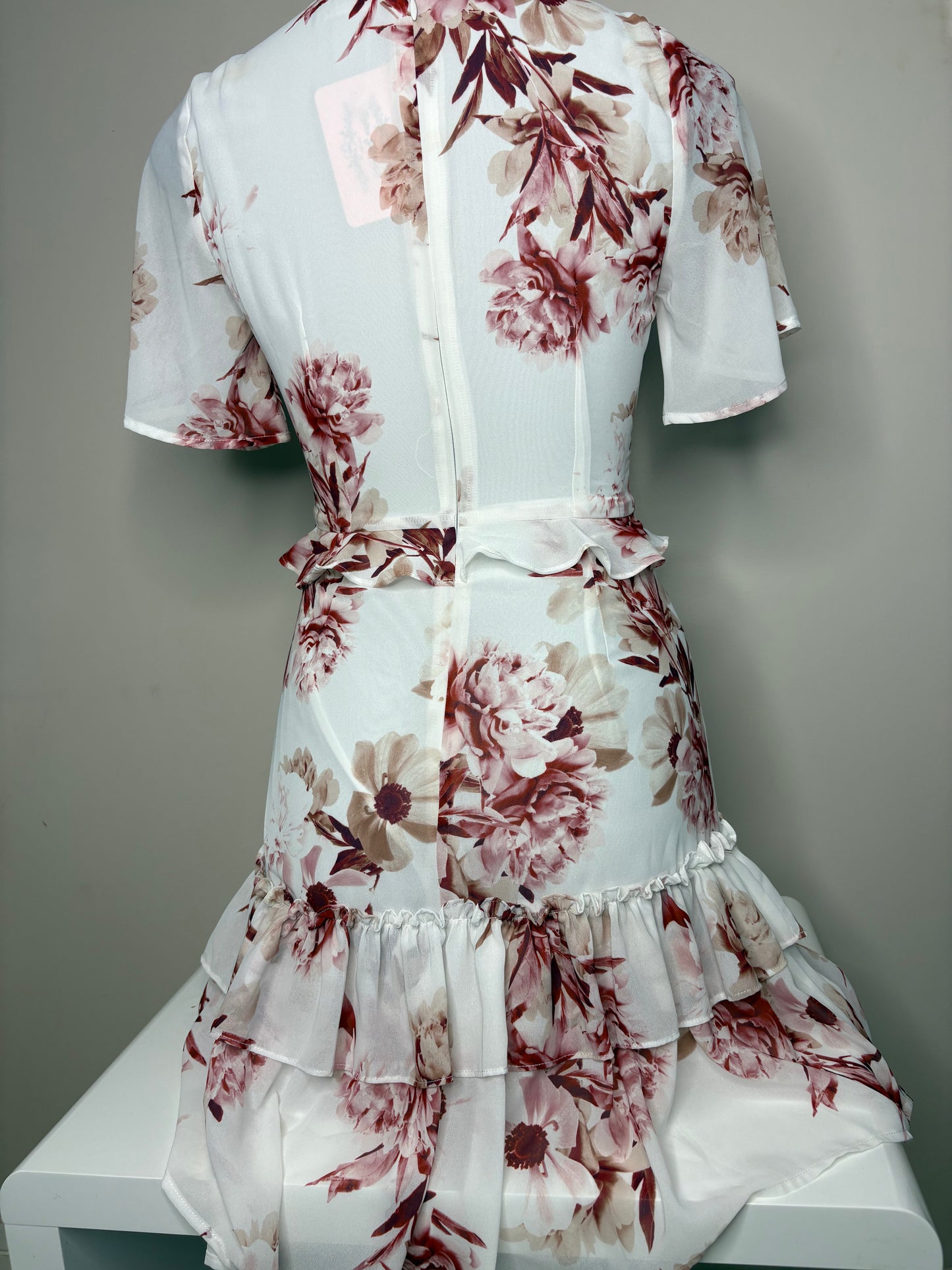 'Dotti' White Floral Ruffle Dress sz 6