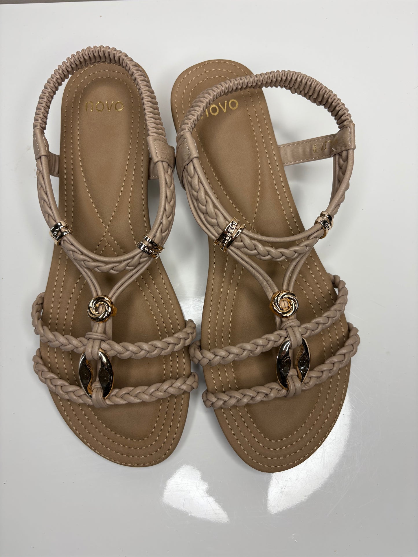 NOVO Sandals SZ 9