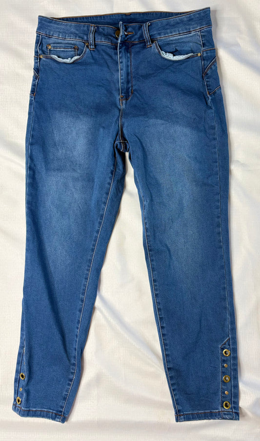 'Rockmans' Studded Capri Jeans