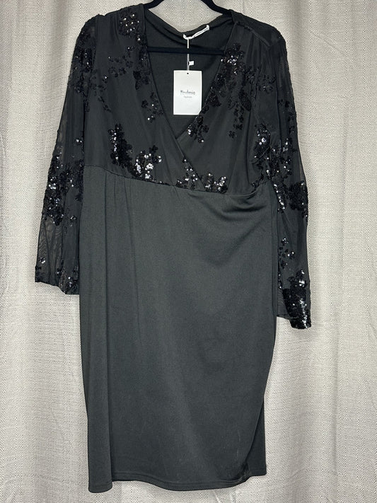 Black Stretchy dress with sequin sleeves 