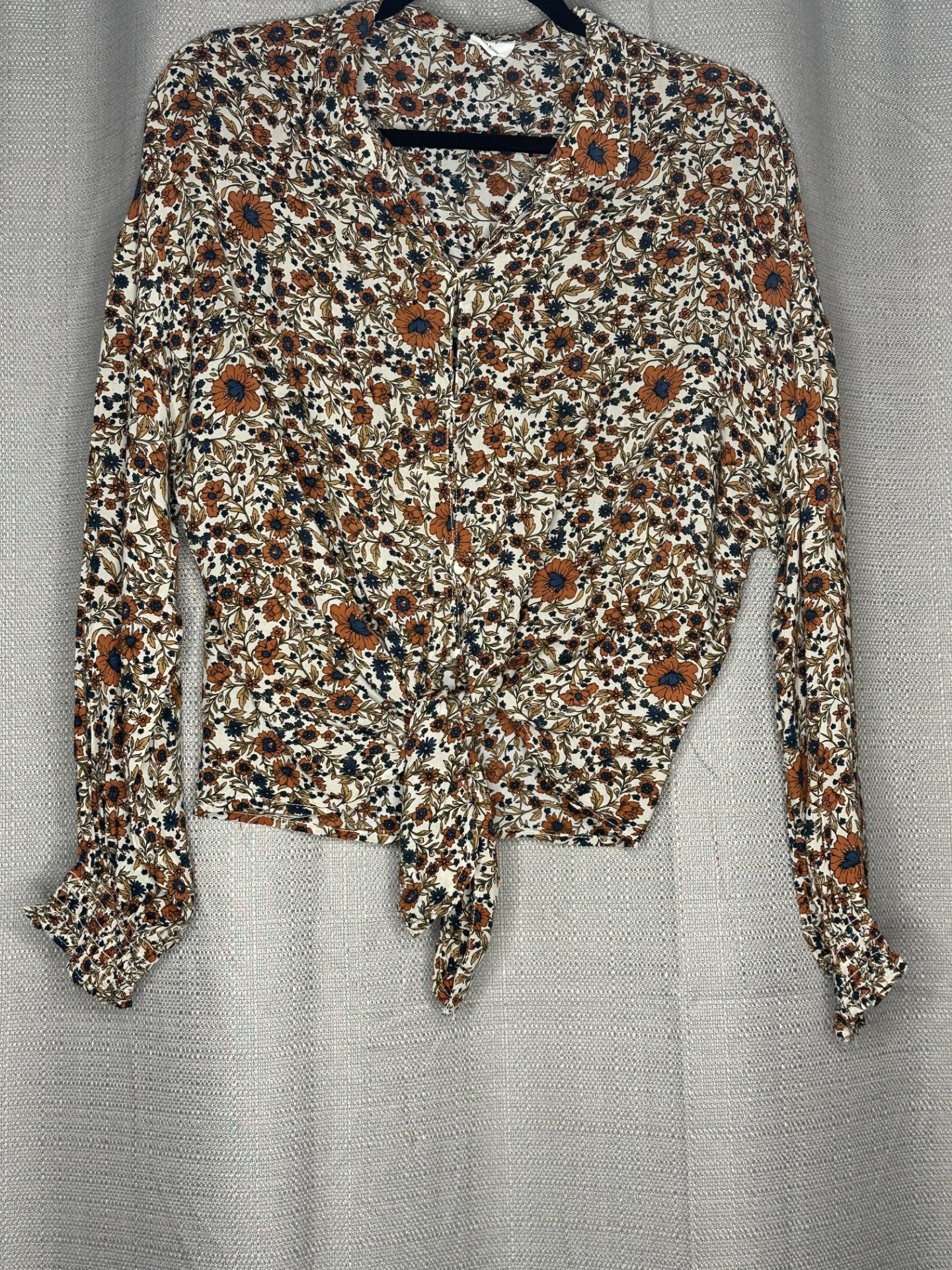 Floral patterned blouse with long sleeves & tie at the front