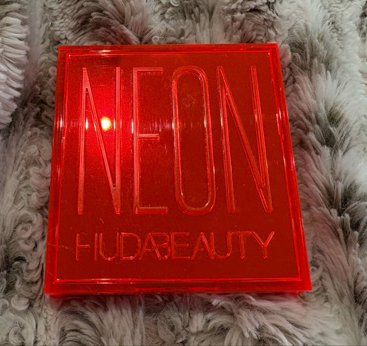 ‘Huda Beauty' Neon Eyeshadow Palette