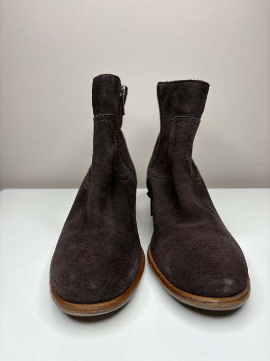Country Road Boots SZ 6.5