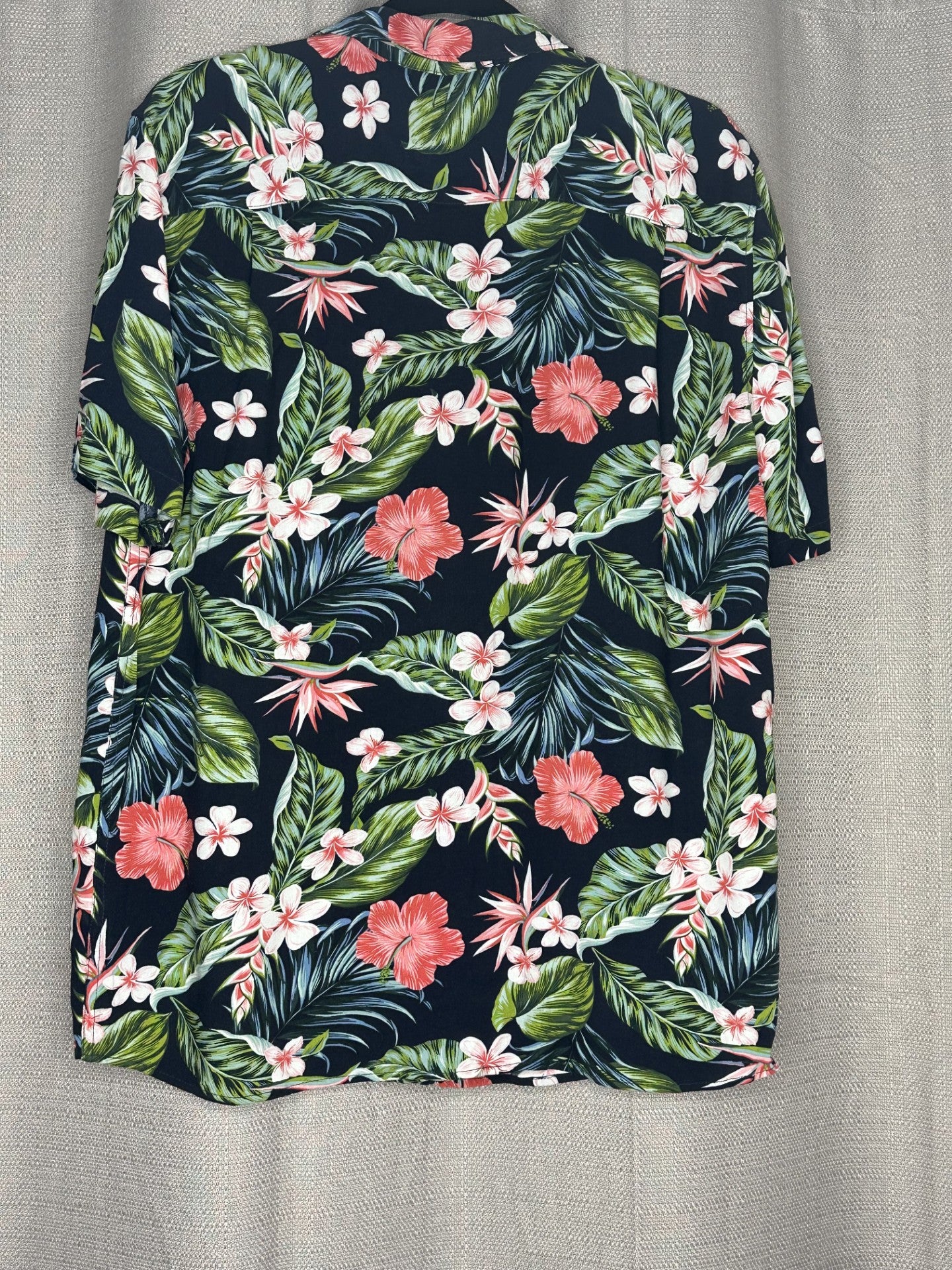 *NEW Tropical Print Button Up Shirt