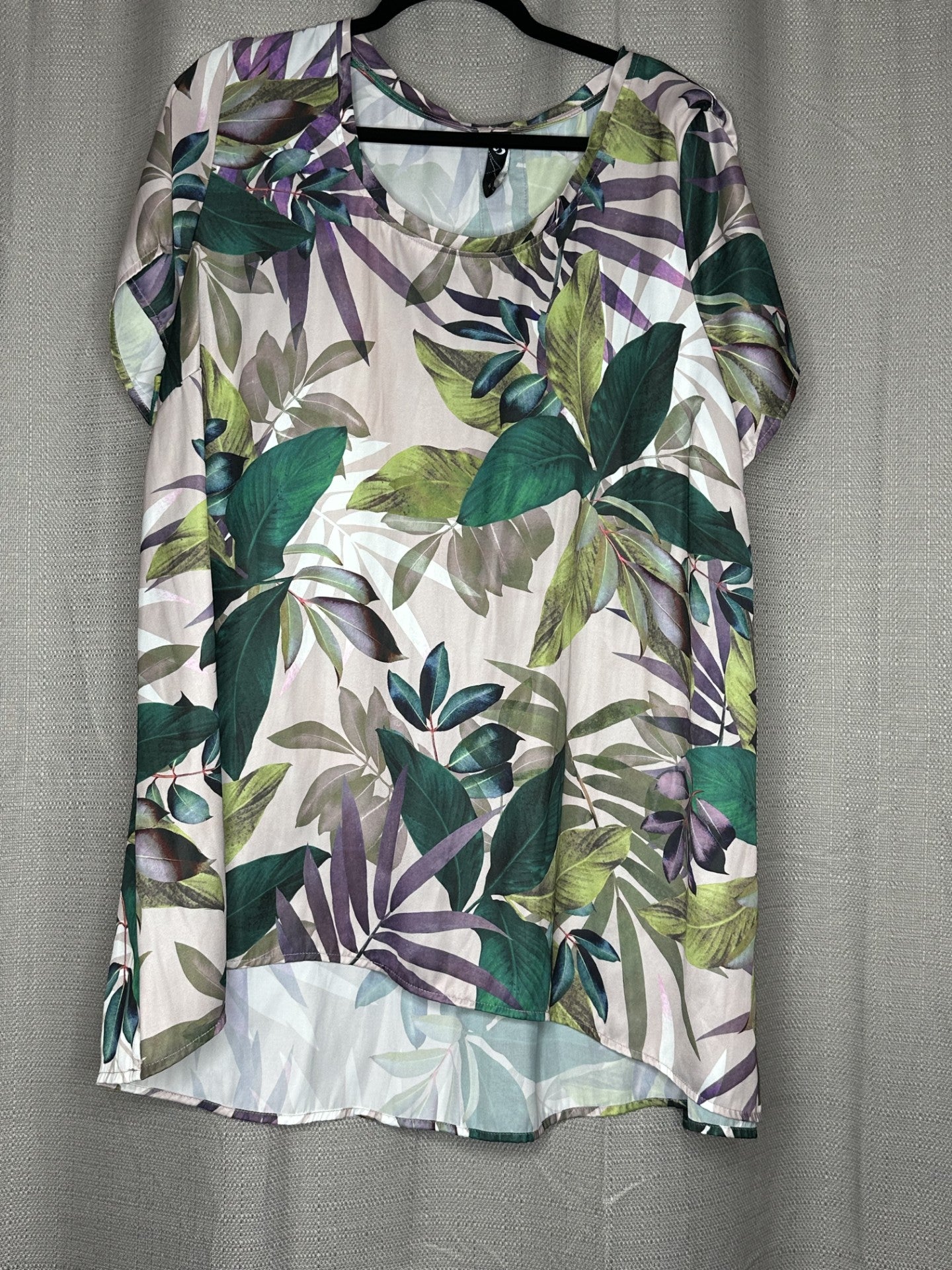 Floral patterned top 