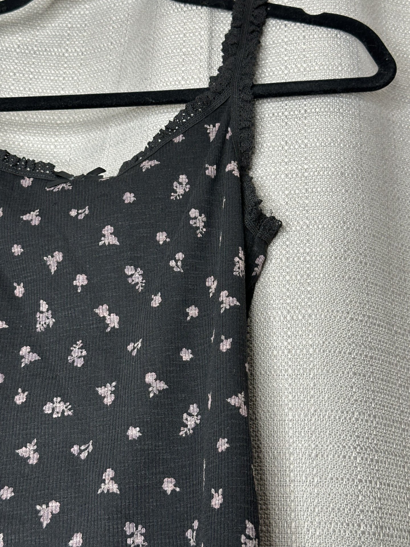 *NEW 'Jay Jays' Black Floral Lace Tank