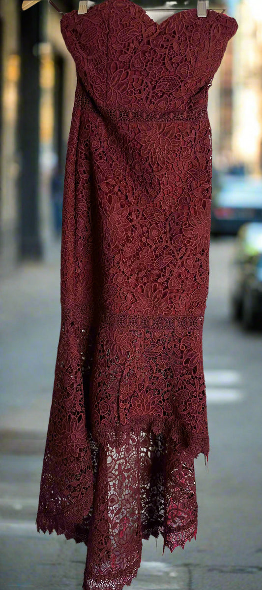 'Whyte Valentyne' Burgundy Lace Formal Dress